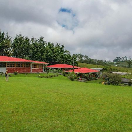 Hotel Finca La Toscana Pereira Exterior foto